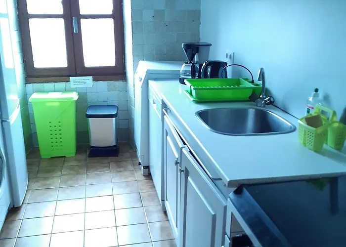 De Nicole بيت للعطل Bournazel (Aveyron)